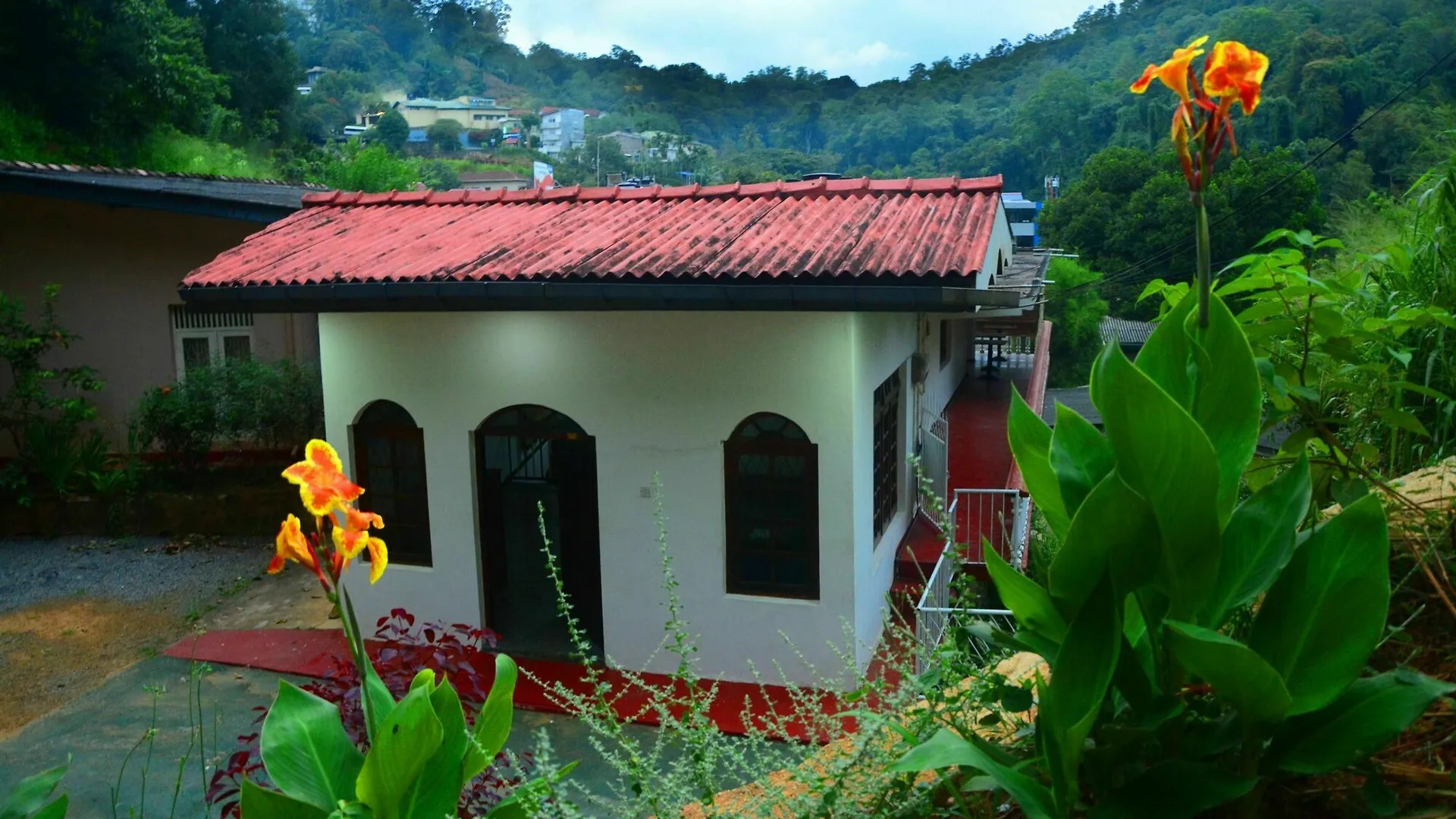 *** Hostel Lodge In 611 Kandy Sri Lanka