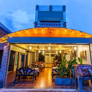 https://hugs-guesthouse-hostel.koh-lantahotels.net