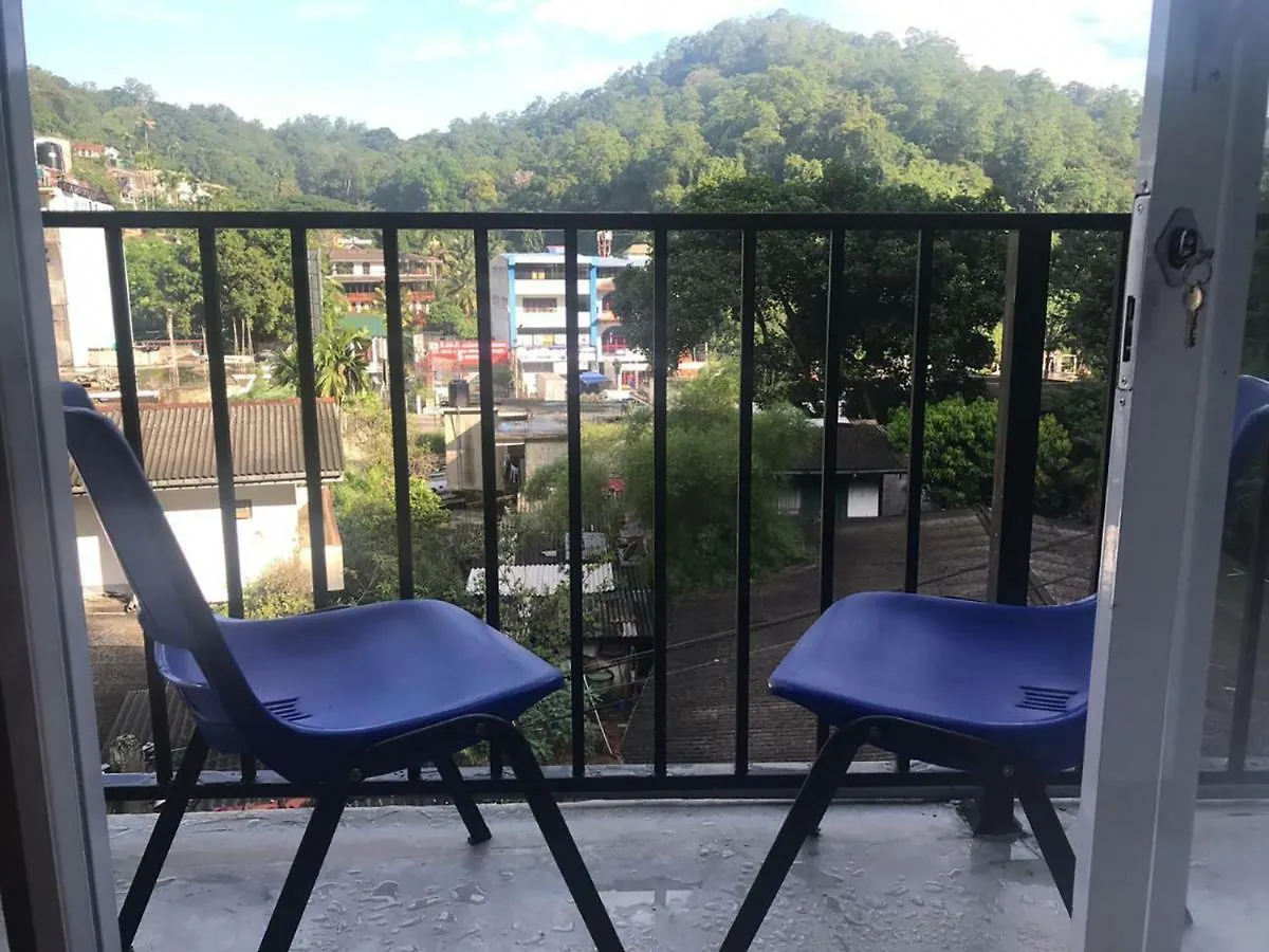 Lodge In 611 Kandy